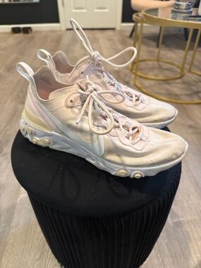 Nike Women's Sneakers in Pale Pink and White